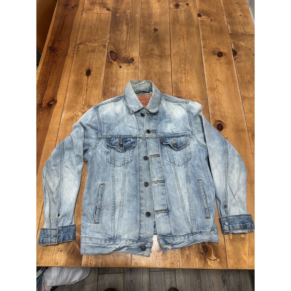 Levi's Men's Small Light Wash Blue Denim Trucker Jacket Classic Button Front